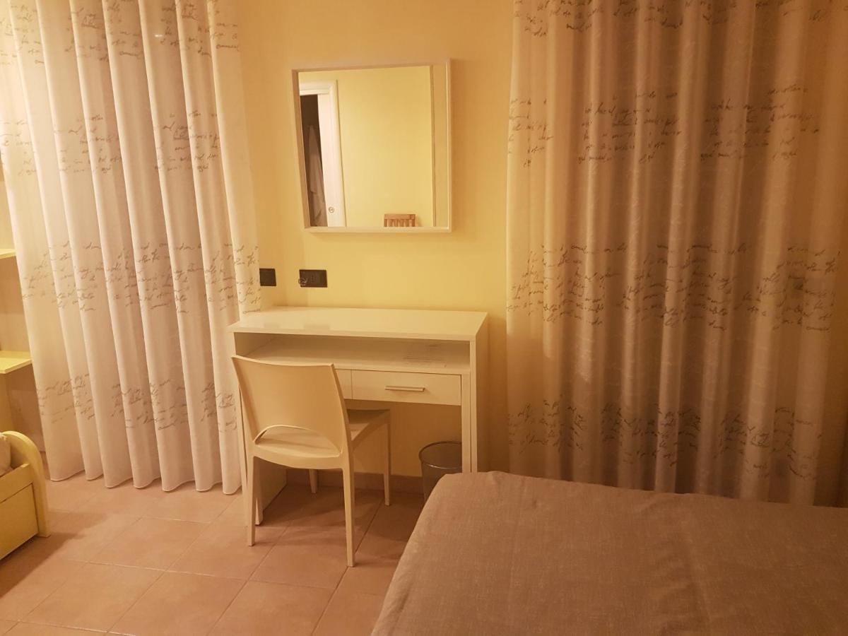 B&B Mary Grace Rossano Stazione Kültér fotó