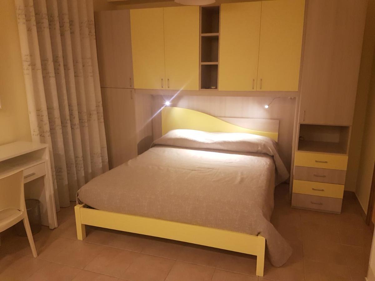 B&B Mary Grace Rossano Stazione Kültér fotó