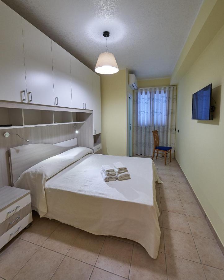 B&B Mary Grace Rossano Stazione Kültér fotó