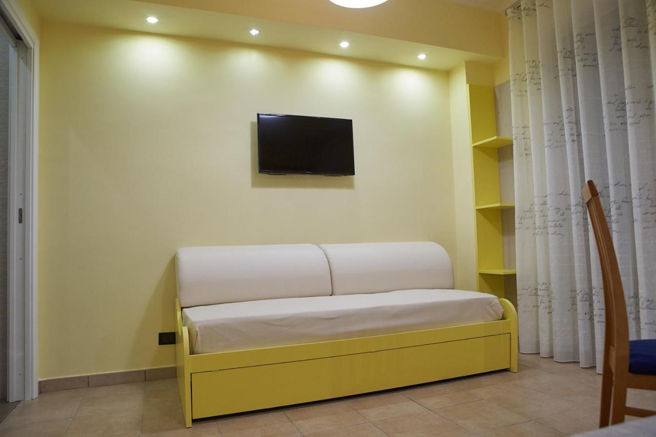 B&B Mary Grace Rossano Stazione Kültér fotó