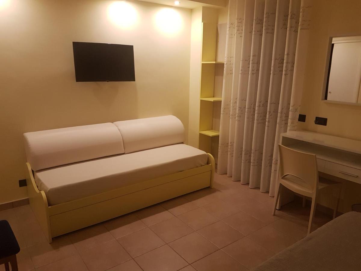 B&B Mary Grace Rossano Stazione Kültér fotó